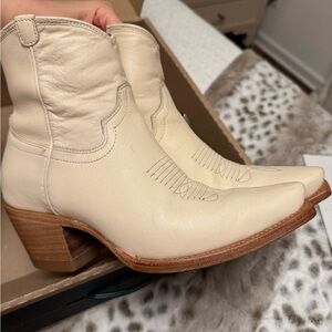 Tecovas The Daisy Bootie